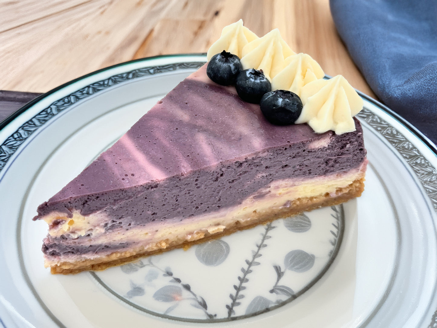 Cheesecake de Arándanos y Chocolate Blanco